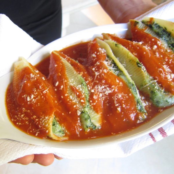 Baked Pasta Shells with Spinach Ricotta Filling